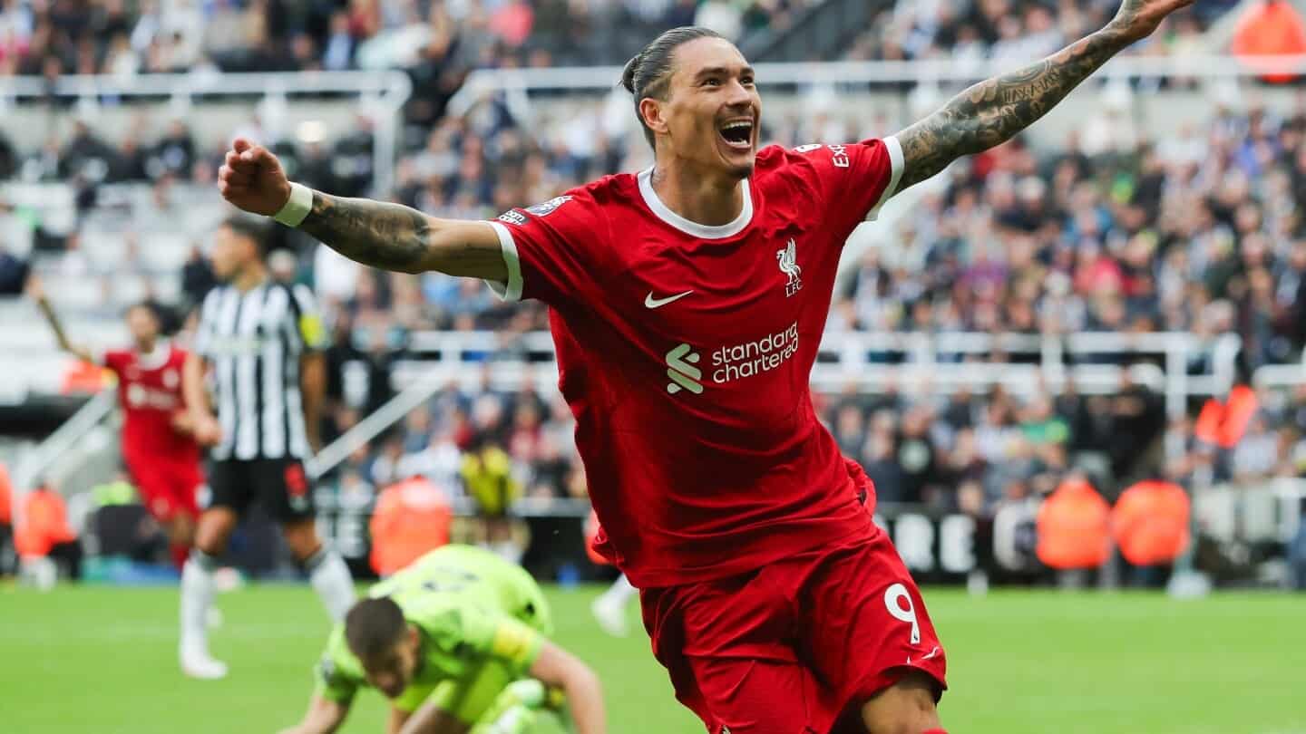 Núñez scored two goals